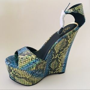 Snake Print Platform Wedge Sz 7